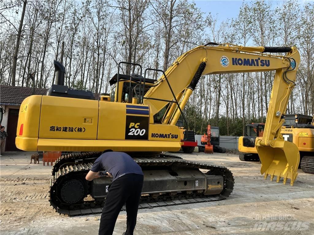 Komatsu PC200-8 Excavadoras de cadenas