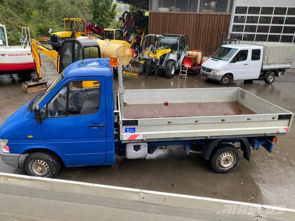Mercedes-Benz 208 D Camiones plataforma