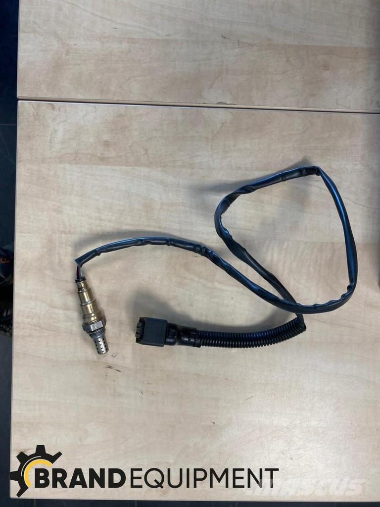 CAT - c4.4    421-7786 Electrónicos