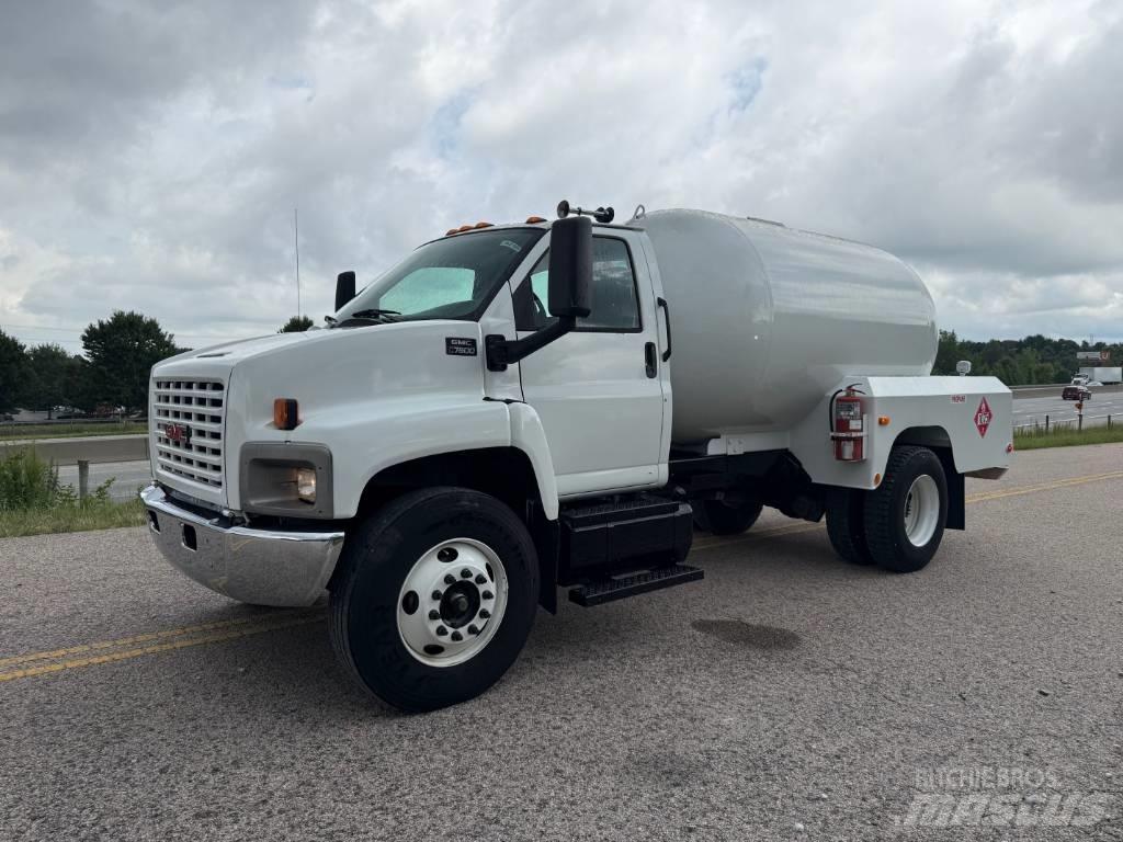 GMC C7500 Camiones cisterna