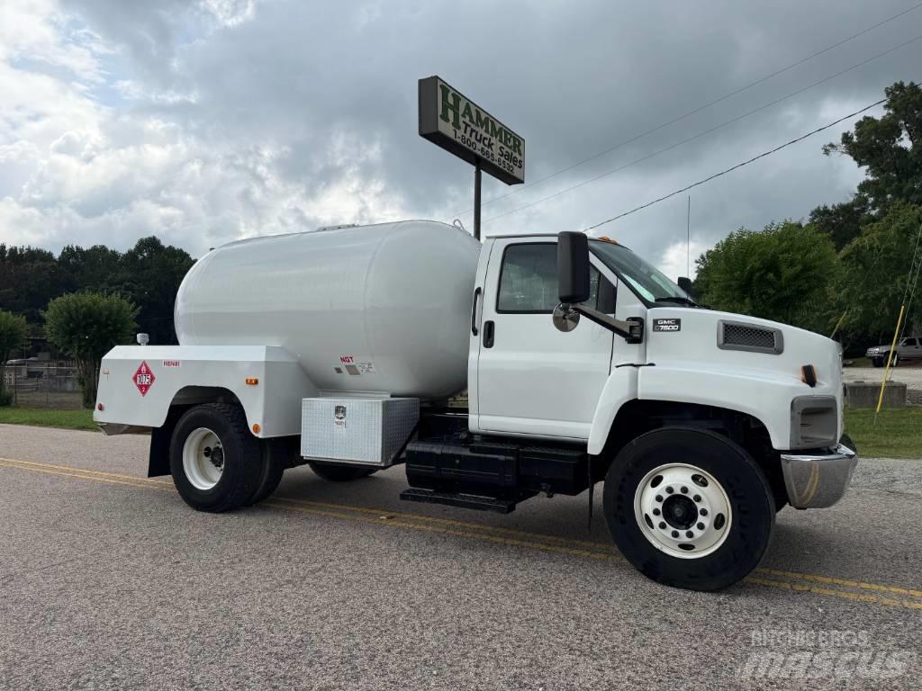 GMC C7500 Camiones cisterna