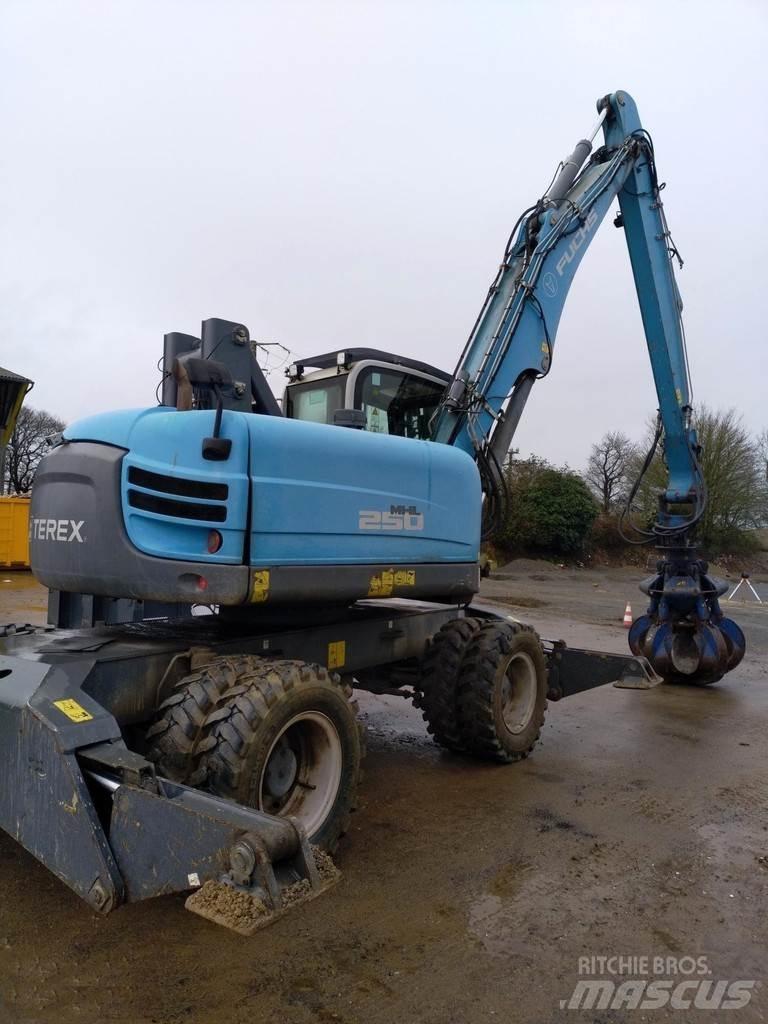 Fuchs MHL 250 E Excavadoras especiales
