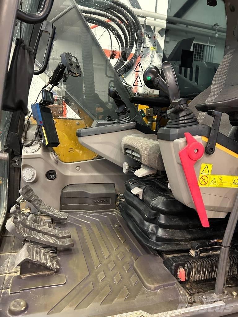 Volvo ECR 235 E Excavadoras de cadenas
