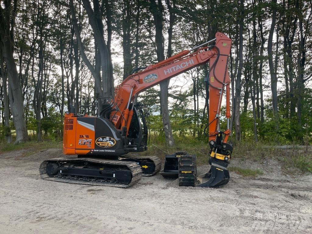 Hitachi ZX 135 US-7 Excavadoras de cadenas