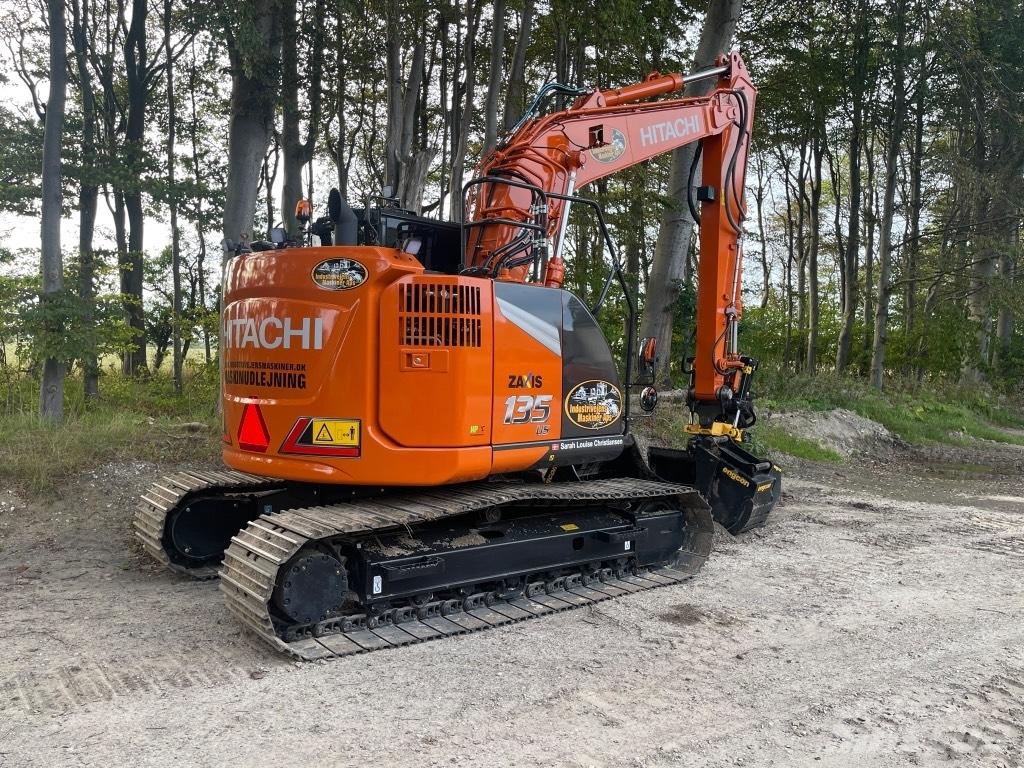 Hitachi ZX 135 US-7 Excavadoras de cadenas