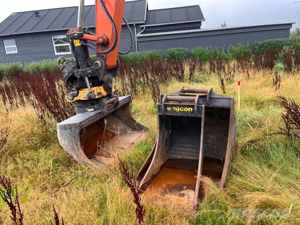 Hitachi ZX 135 US-7 Excavadoras de cadenas