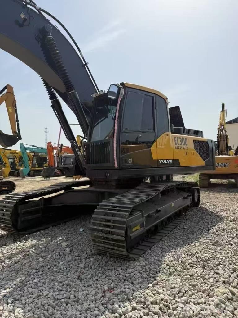 Volvo 300D Excavadoras de cadenas