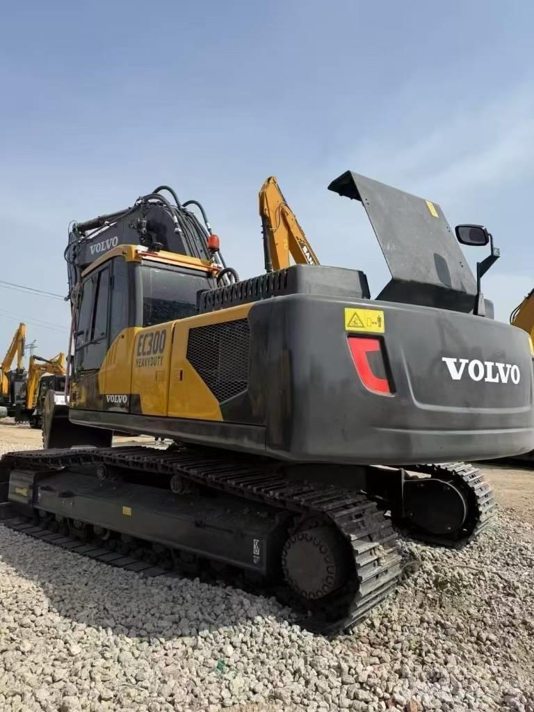 Volvo 300D Excavadoras de cadenas