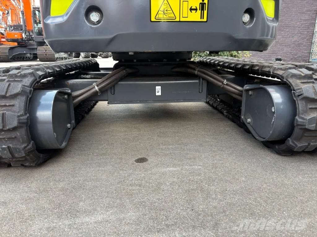 Develon DX20ZE Mini excavadoras < 7t