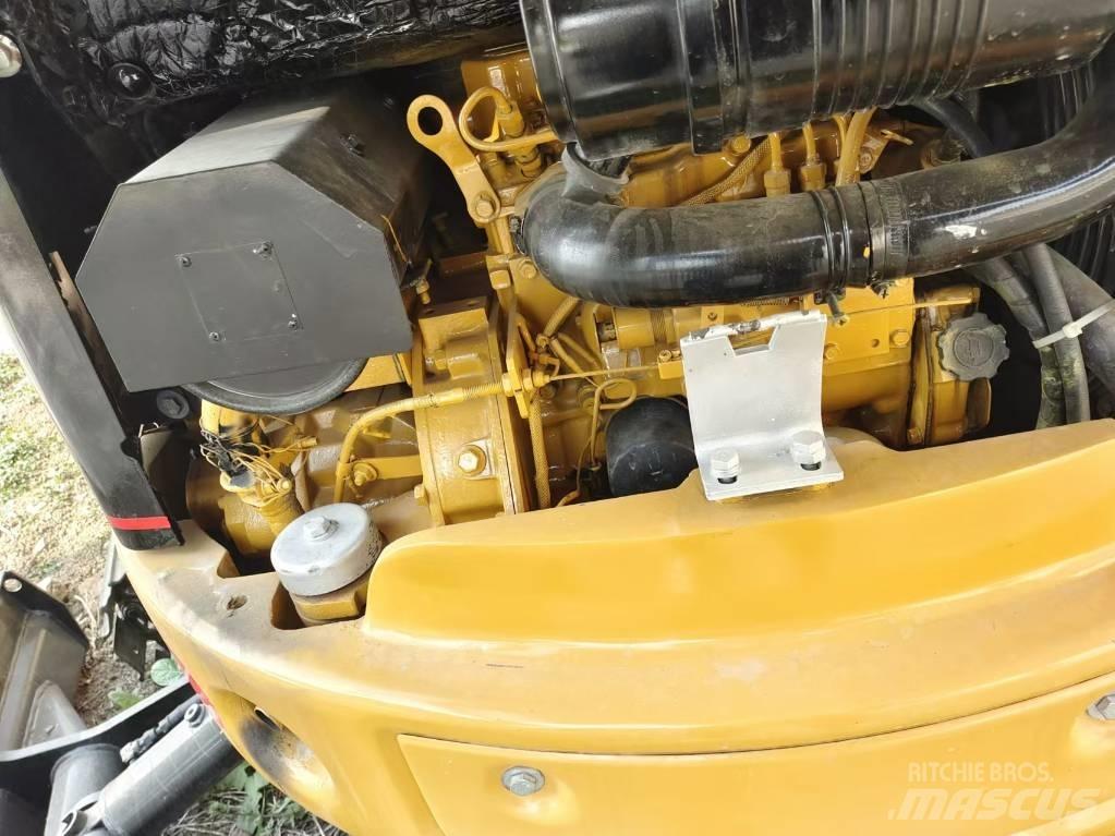 CAT 303 CR Mini excavadoras < 7t