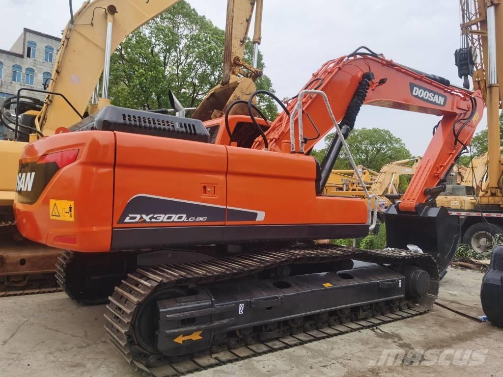 Doosan DX 300 LC Excavadoras de cadenas