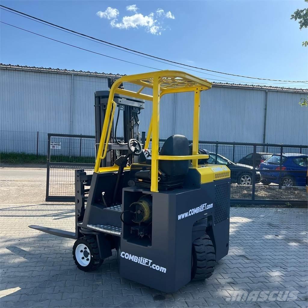Combilift CBE 3000 4 vías o cuatro caminos