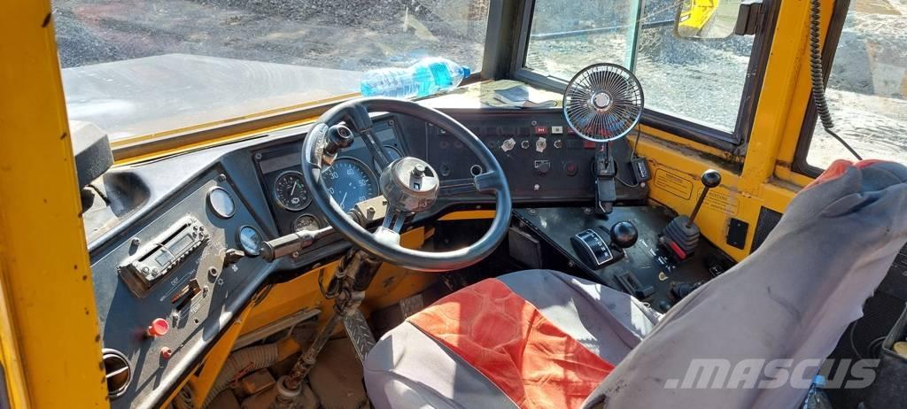Volvo A 25 B , A 25 C Dúmpers articulados