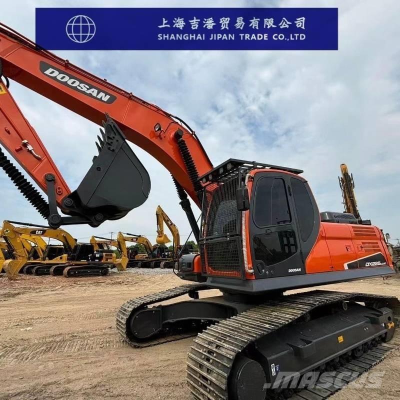 Doosan DX 225 Excavadoras de cadenas