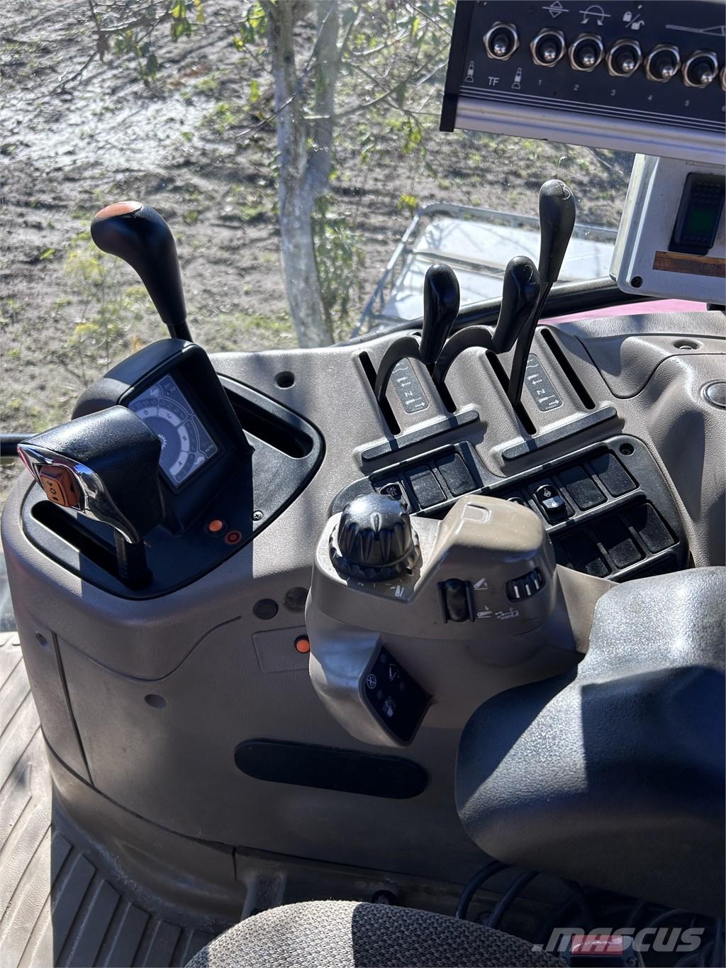 CASE Maxxum 125 Tractores