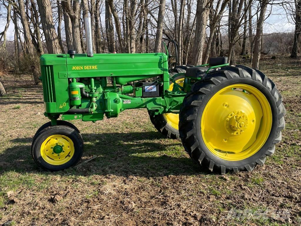 John Deere 40T Tractores