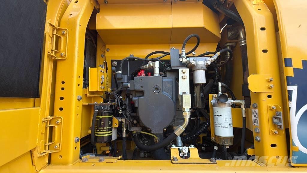 Komatsu HB 215 LC-3 Excavadoras de cadenas