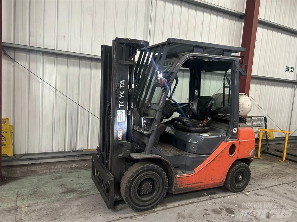 Toyota 02-8FGF25 Carretillas LPG