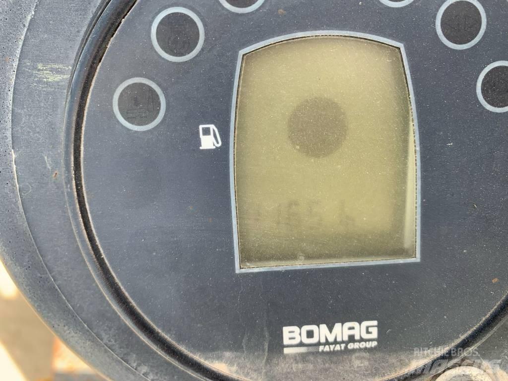 Bomag BW 100 AD-4 Rodillos de doble tambor