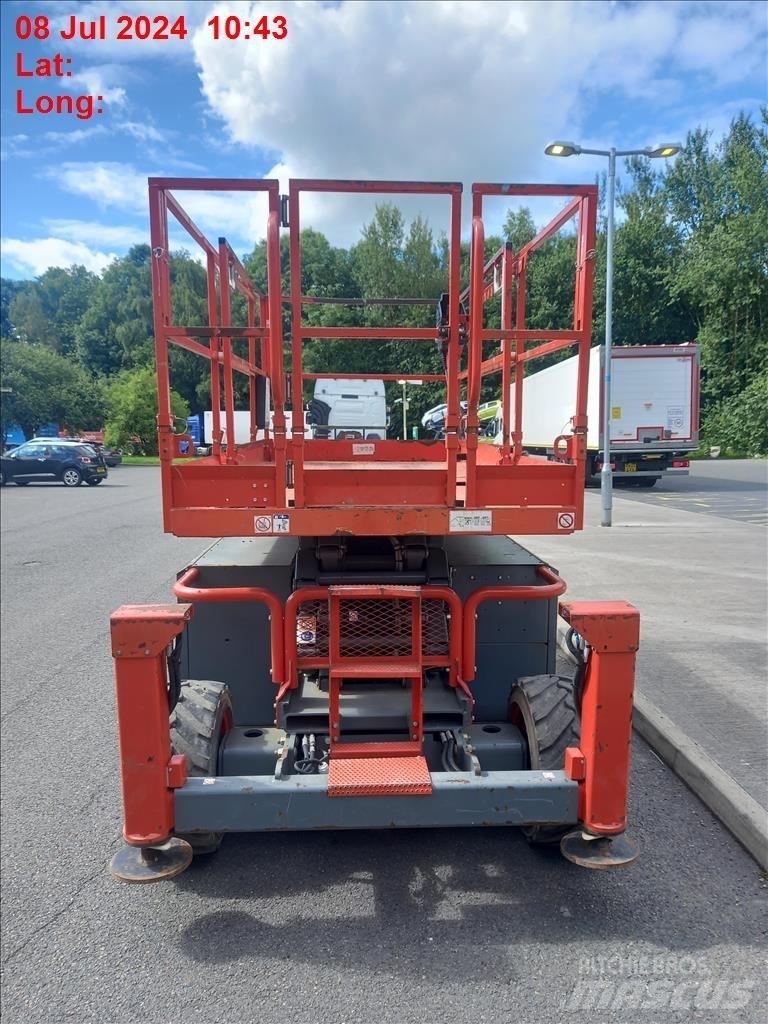 SkyJack SJ 6832 RT Plataformas tijera
