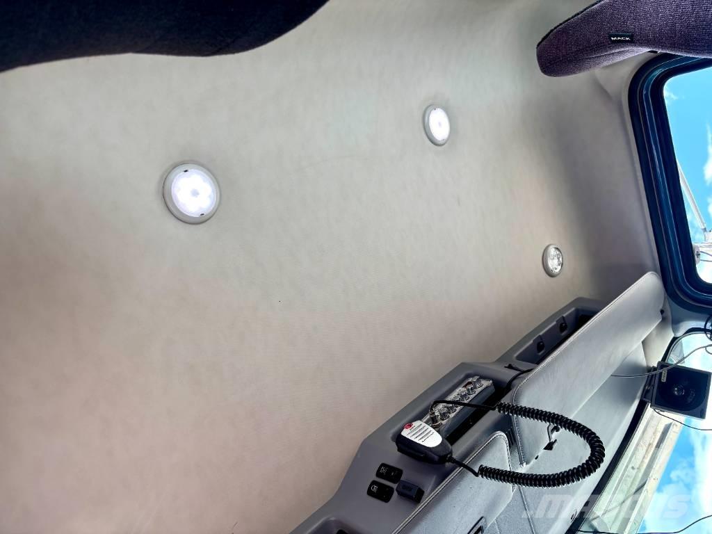 Mack Pinnacle Cabezas tractoras