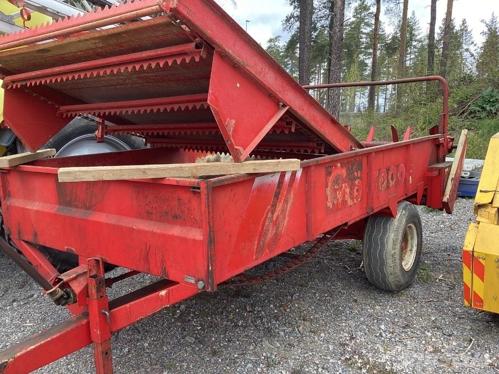 YLÖ 5000 Remolques de forraje