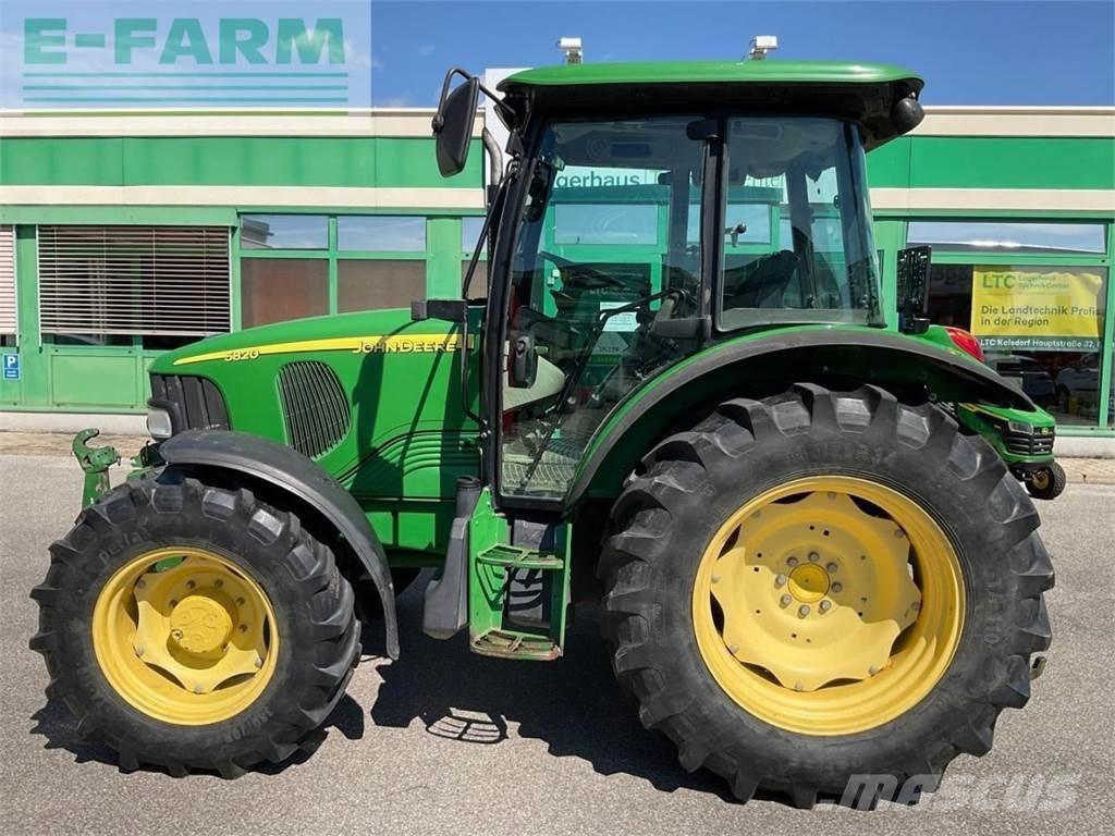 John Deere 5820 Tractores