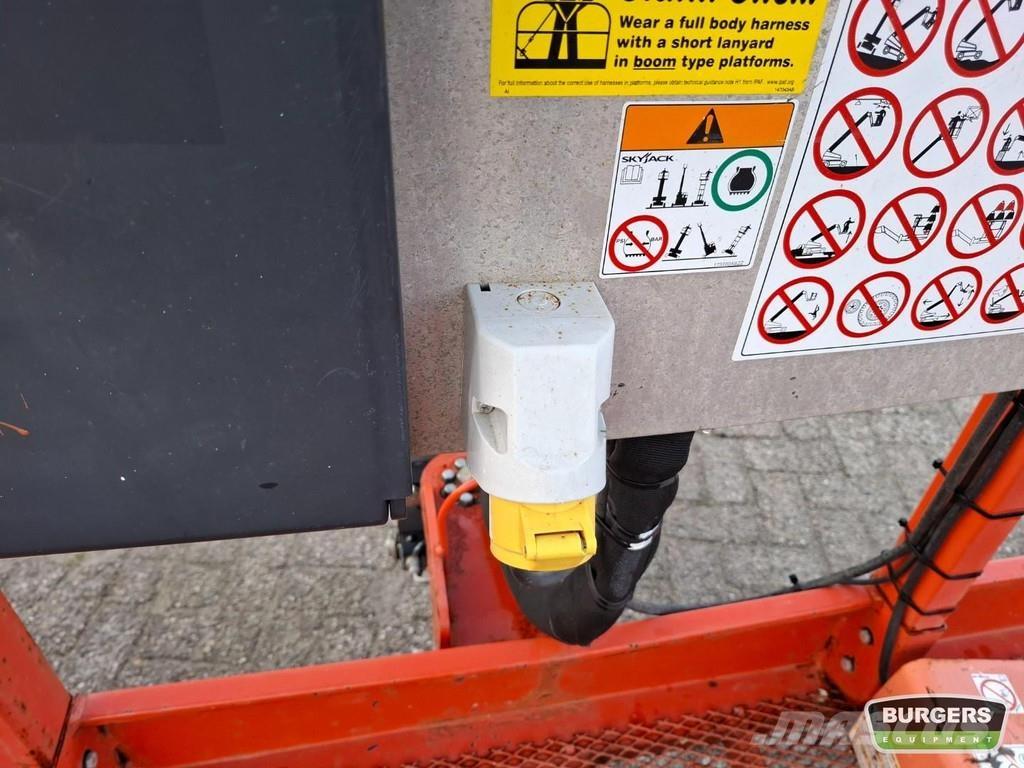 SkyJack SJ85 AJ Plataforma de trabajo articulada