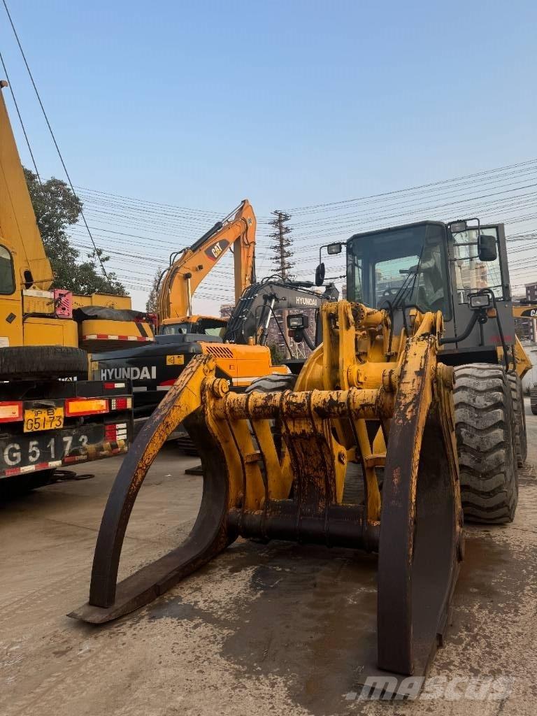 TCM L 27 Cargadoras sobre ruedas