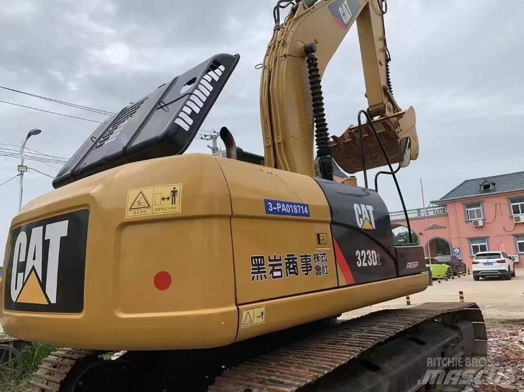 CAT 323 D L Excavadoras de cadenas