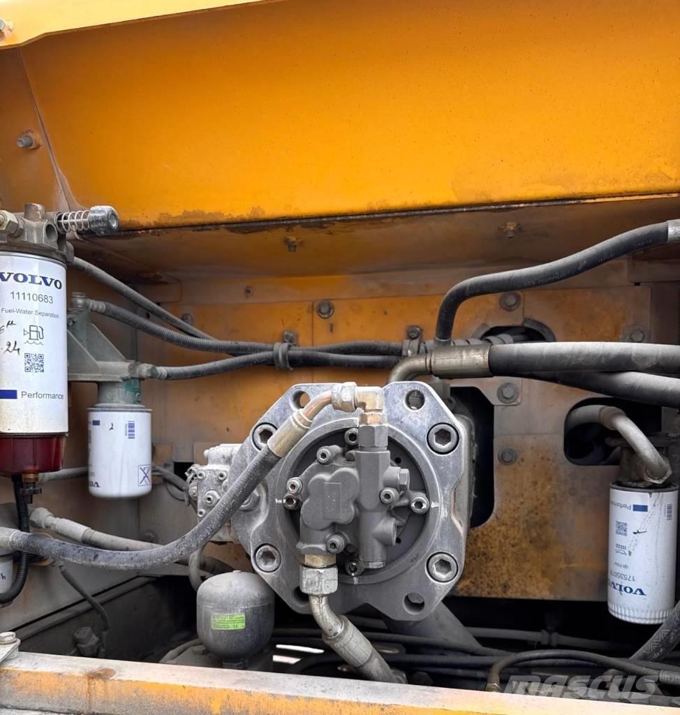 Volvo EC 300 D L Excavadoras de cadenas