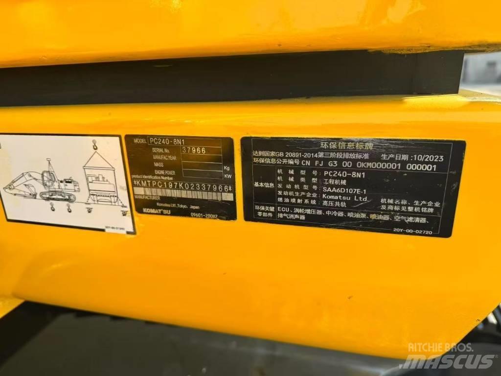 Komatsu 240-8N1 Excavadoras de cadenas