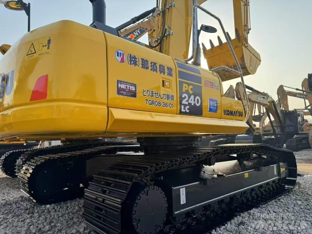 Komatsu 240-8N1 Excavadoras de cadenas