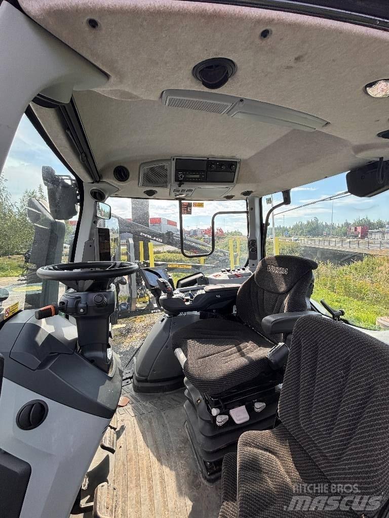 Valtra T215 Versu Tractores