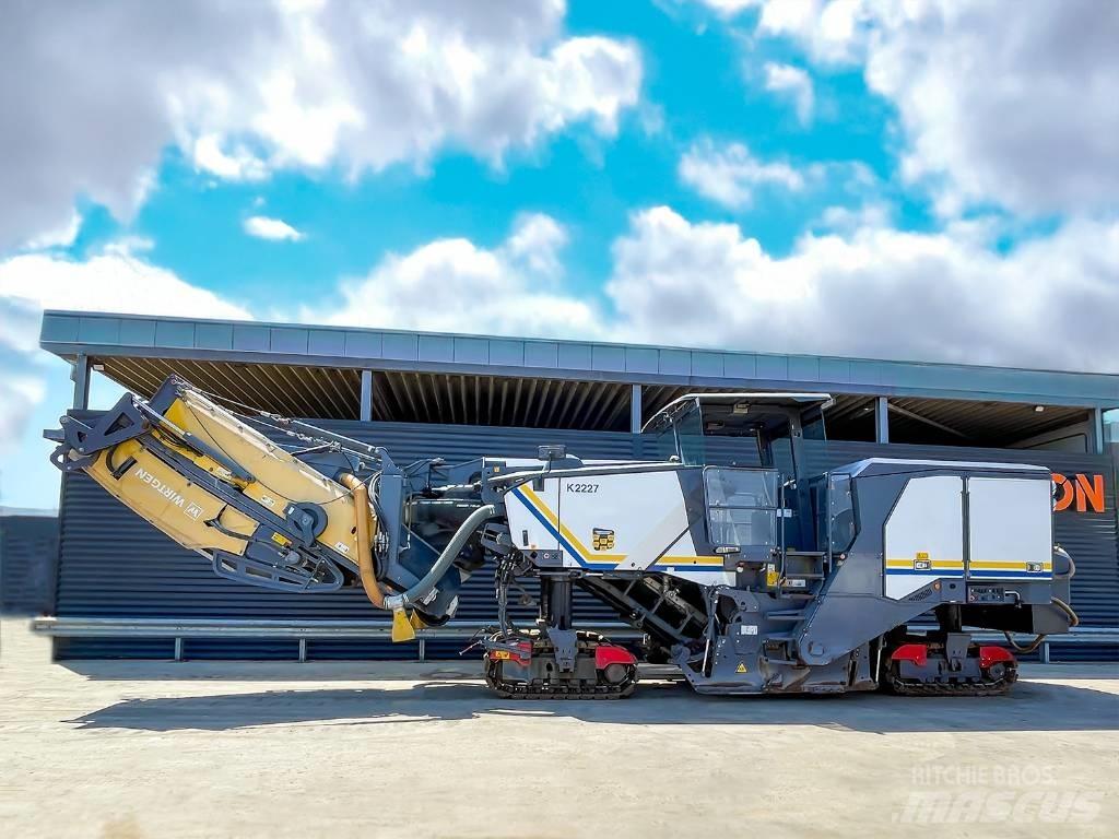 Wirtgen W 220 FI Máquinas moledoras de asfalto en frío