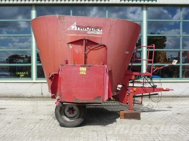 Trioliet SM-14 Alimentador de animales