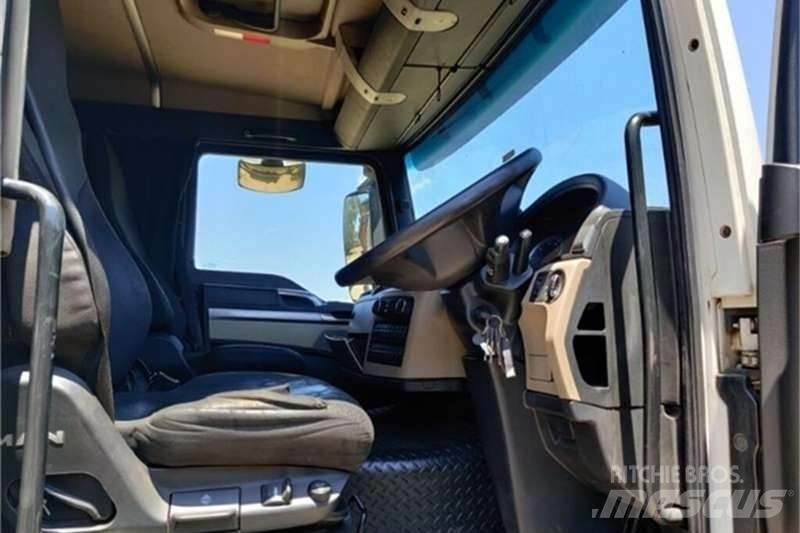 MAN 27 SERIES Otros camiones