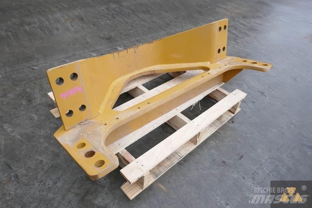 CAT 140M3 Drawbar Transporte - Otros