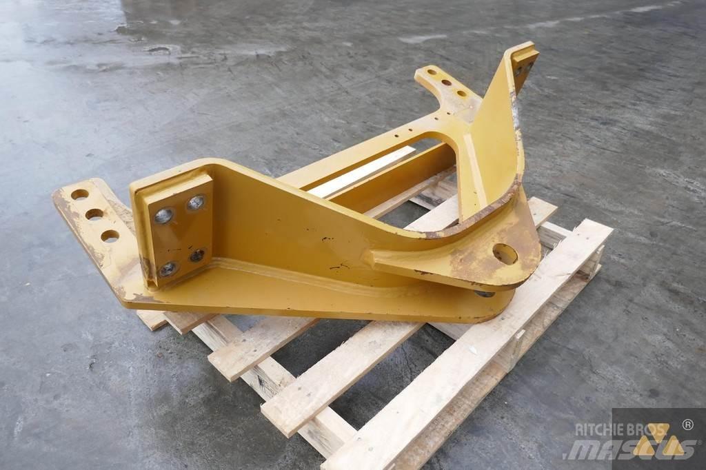 CAT 140M3 Drawbar Transporte - Otros