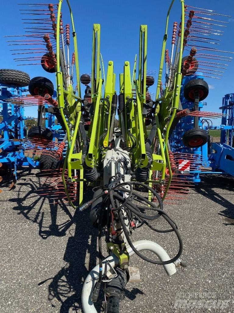 CLAAS Liner 4000 Rastrillos y henificadores