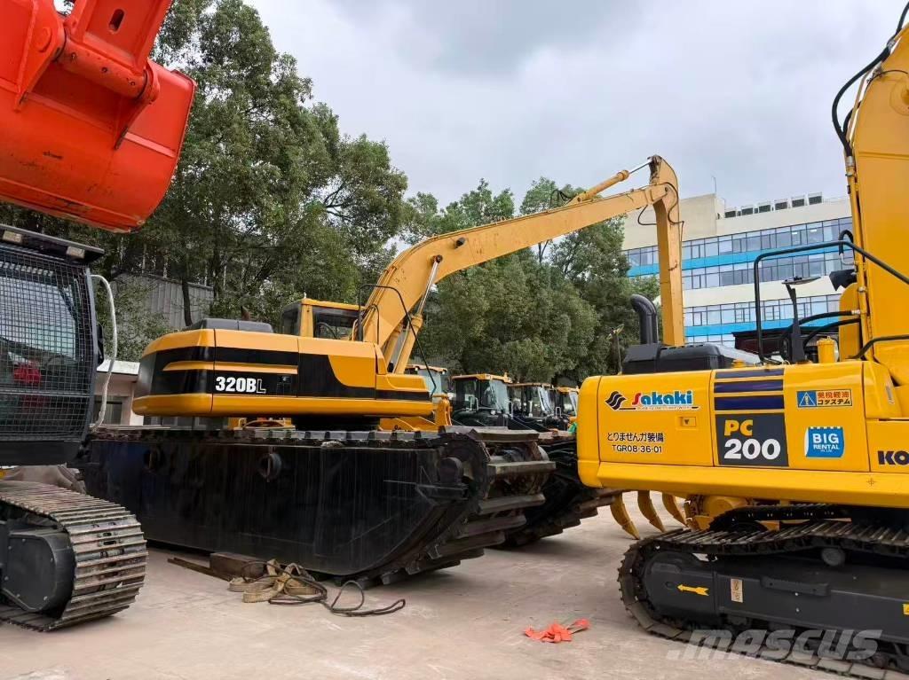CAT 320 B L Excavadoras anfibio
