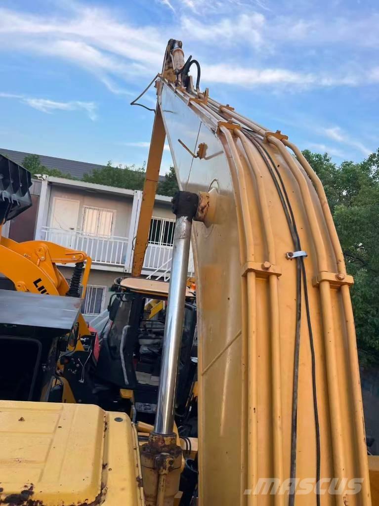 CAT 320 B L Excavadoras anfibio