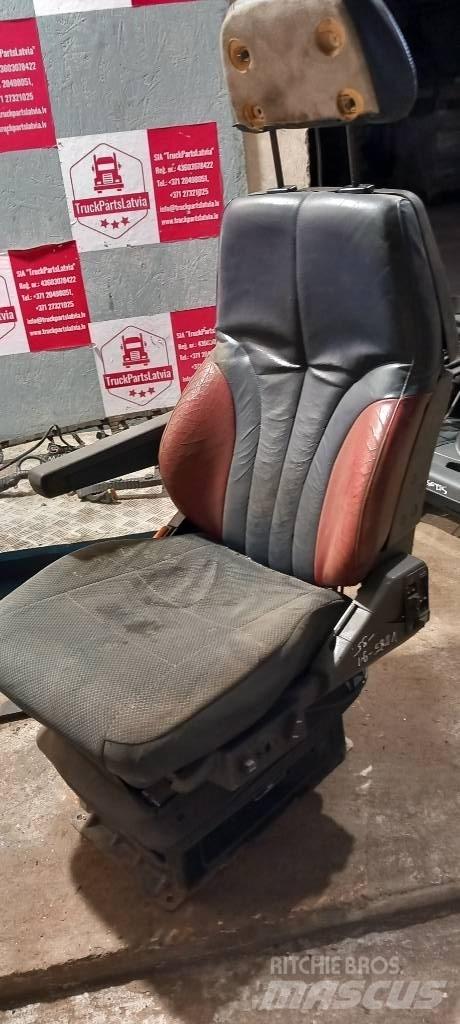 Volvo FH 12.    21329584 Cabinas e interior
