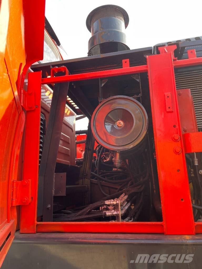 Doosan DX 225 LCA Excavadoras de cadenas
