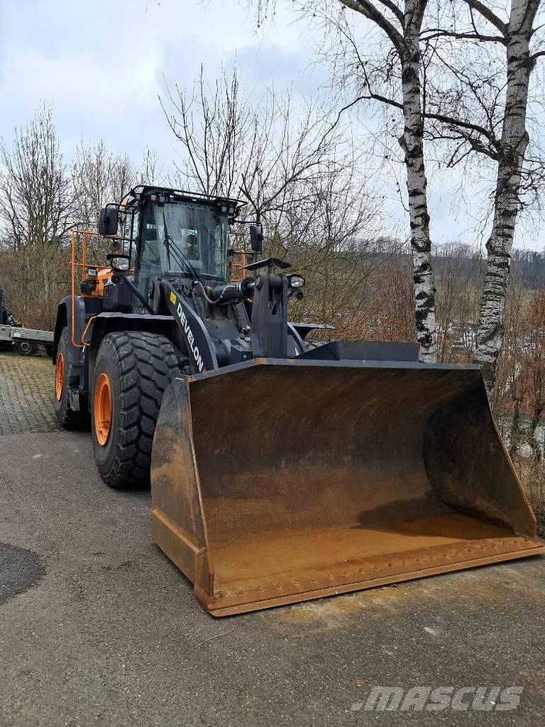 Develon DL 420 CVT-7 Cargadoras sobre ruedas