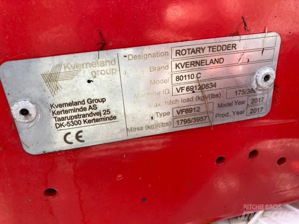Kverneland 80110C Rastrillos y henificadores