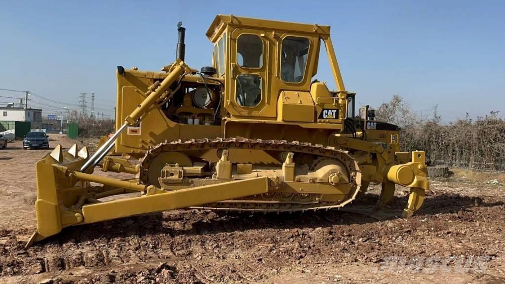 CAT D8K Buldozer sobre oruga