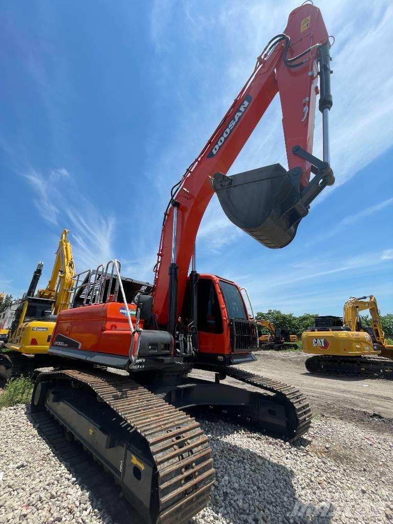 Doosan DX 300 Excavadoras de cadenas
