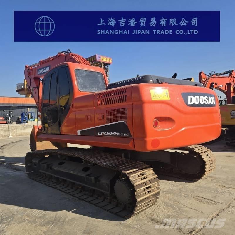Doosan DX 225 Excavadoras de cadenas