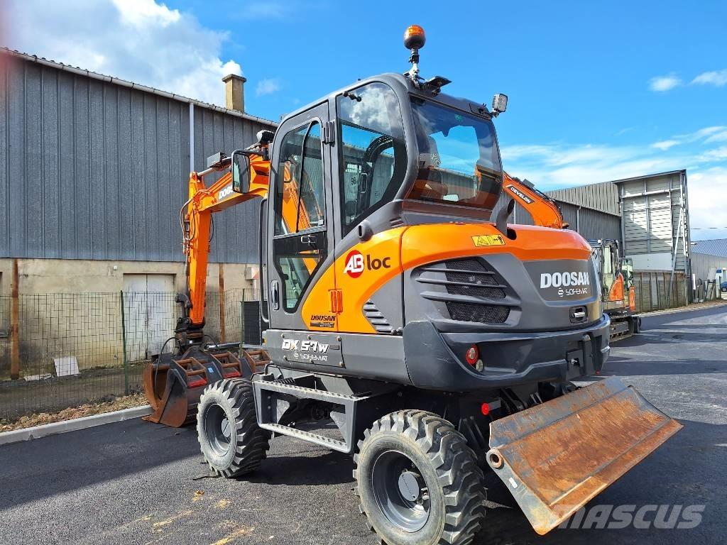 Doosan DX 57 W Excavadoras de ruedas